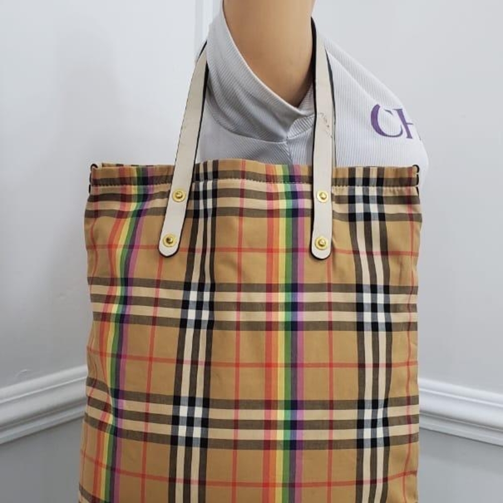 Burberry Tan and Red Tote Bag with Iconic Design - Picture 2 of 15
